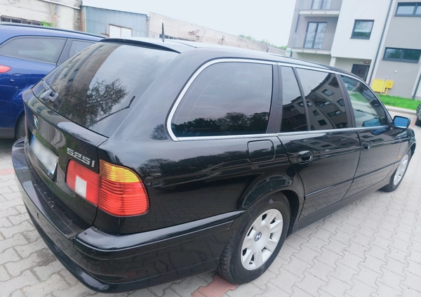 BMW Seria 5 cena 7900 przebieg: 258000, rok produkcji 2003 z Lubań małe 172